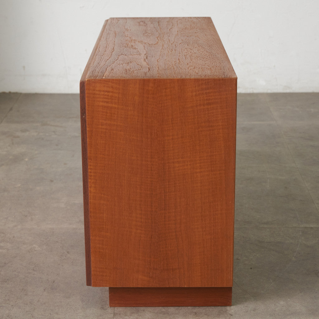 Form FIVE キャビネット