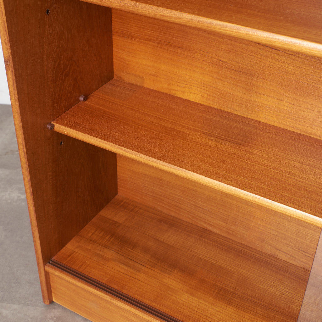 ヴィンテージ ナロー ガラスキャビネット