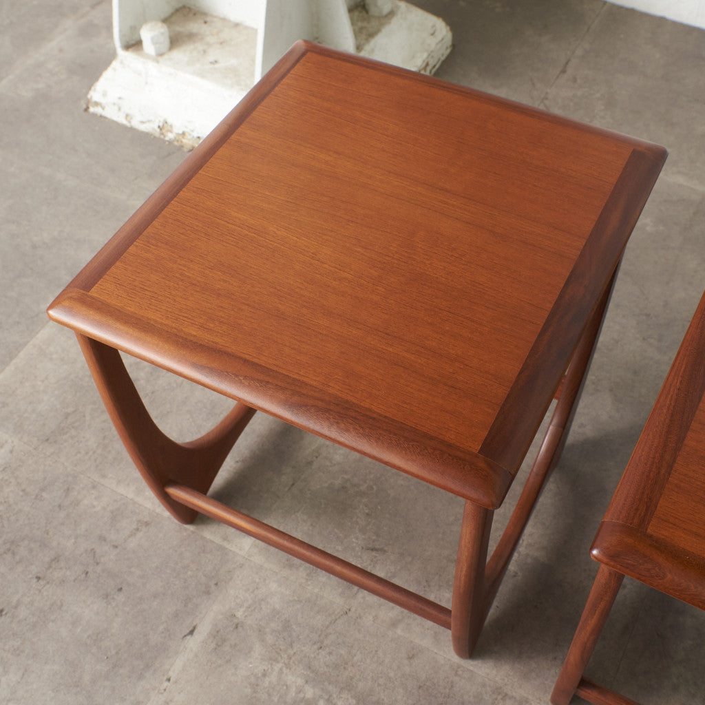 Astro ネストコーヒーテーブル