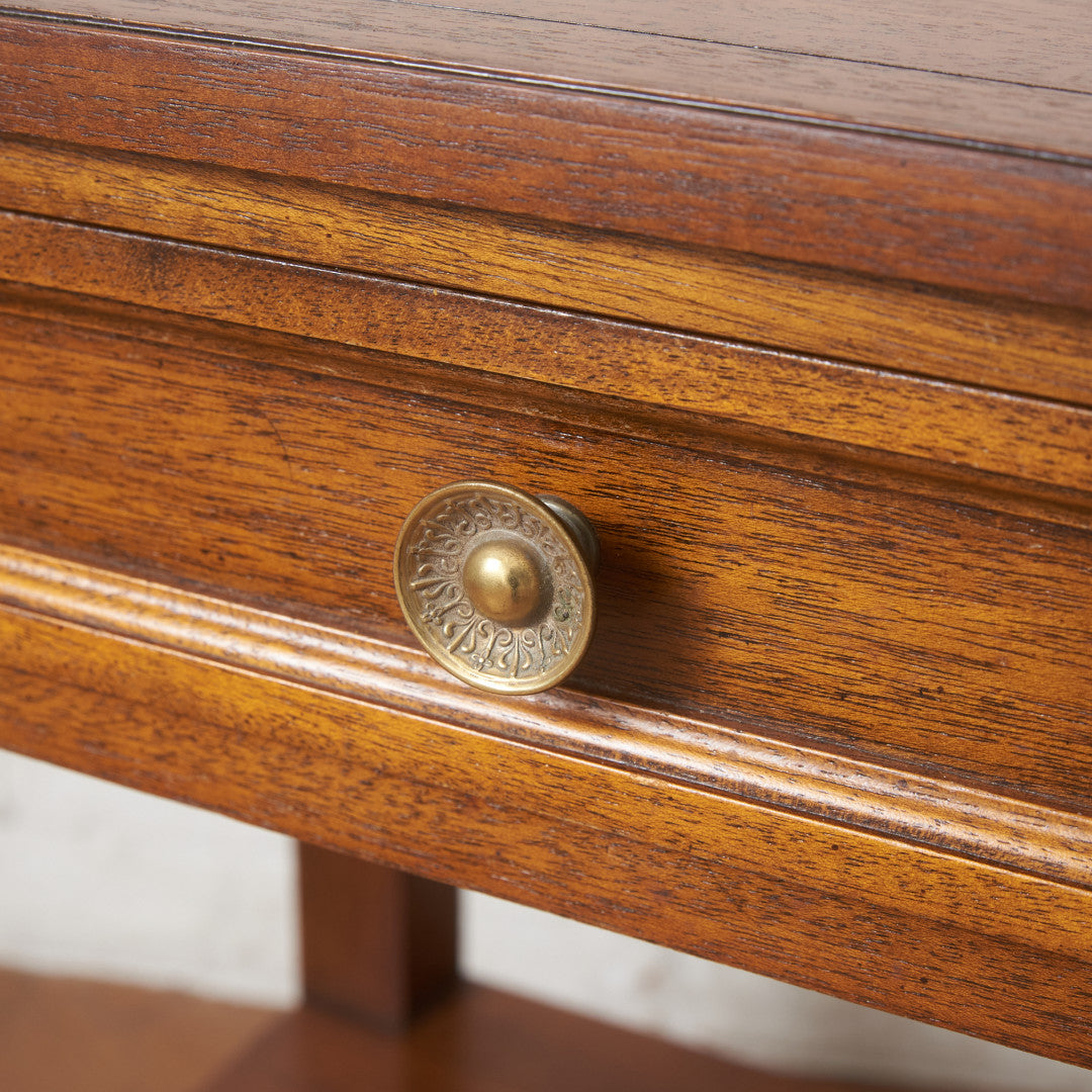 TRIUNE ナイトテーブル