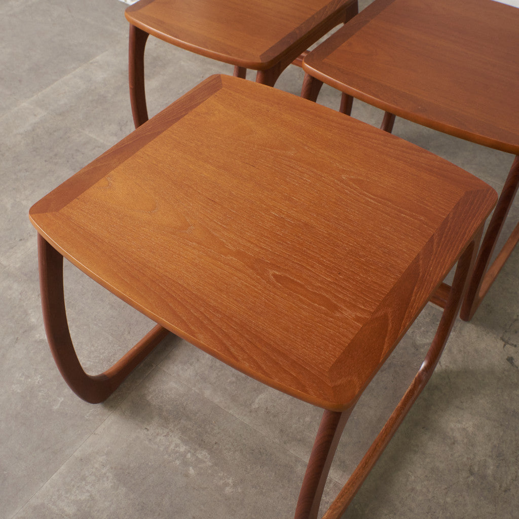 Burlington ネストテーブル