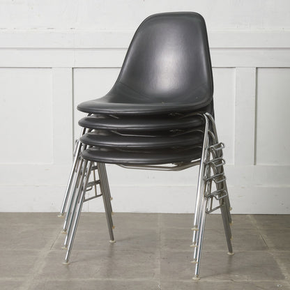 サイドシェルチェア スタッキングベース