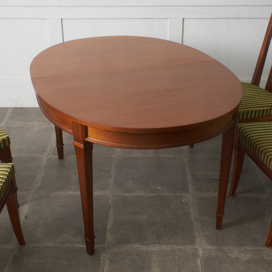 TRIUNE 伸長式 ダイニングテーブル