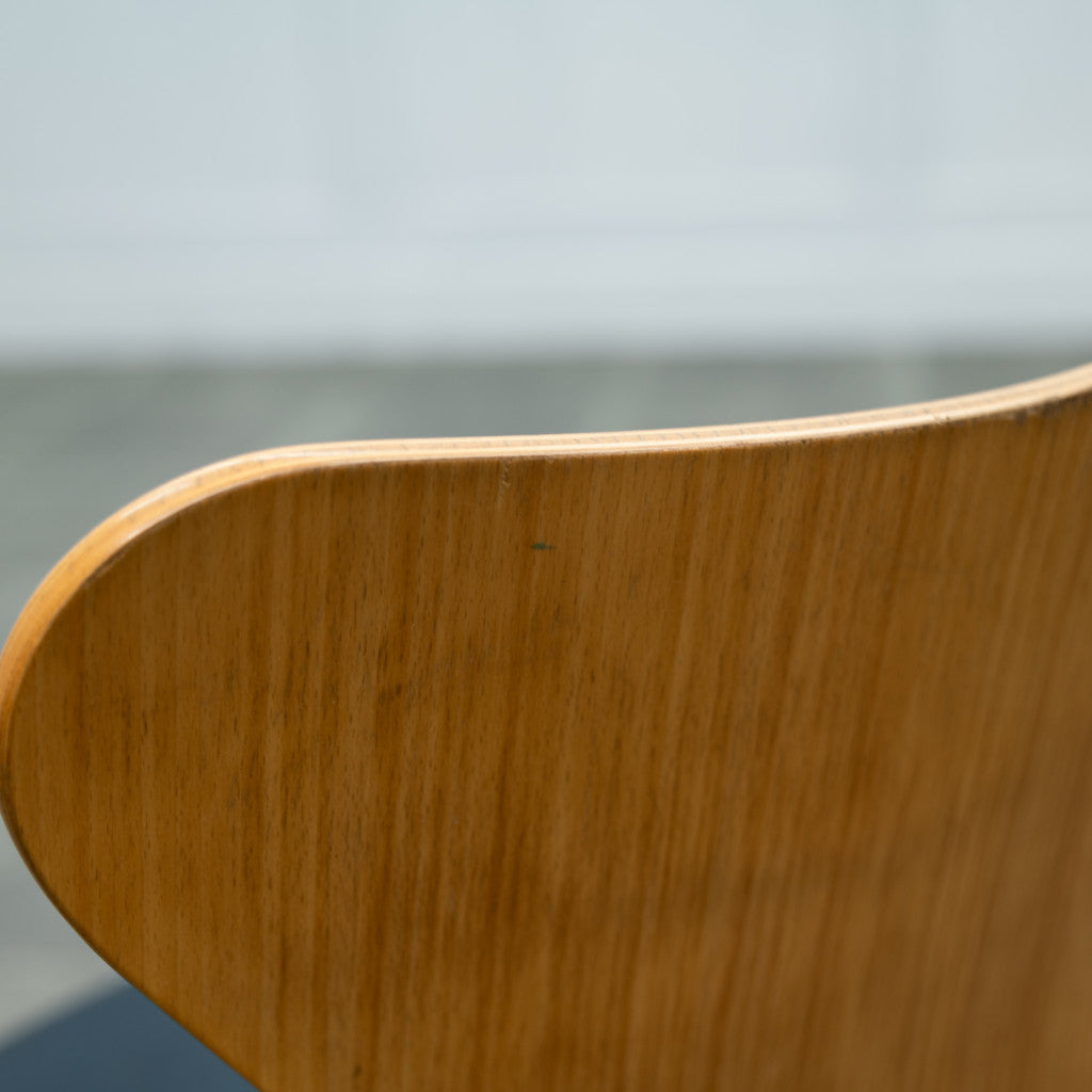 セブンチェア / フロントパディング