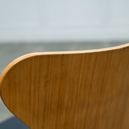 セブンチェア / フロントパディング