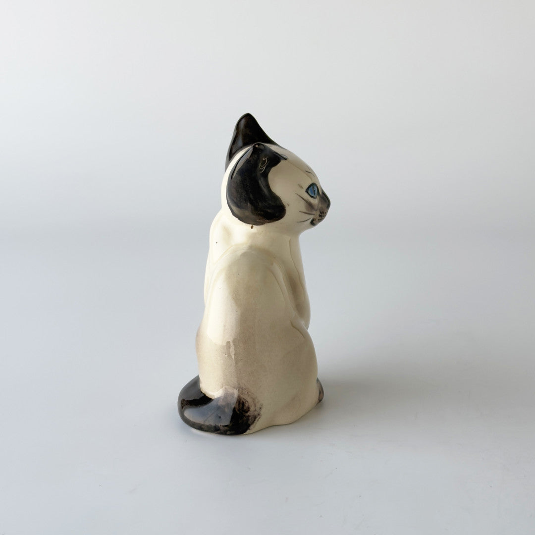 英国ヴィンテージ 猫のフィギュリン