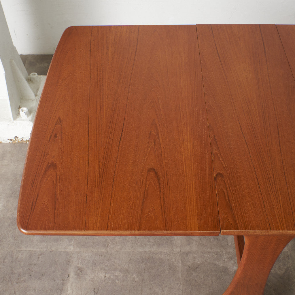 Fresco ドロップリーフゲートレッグテーブル