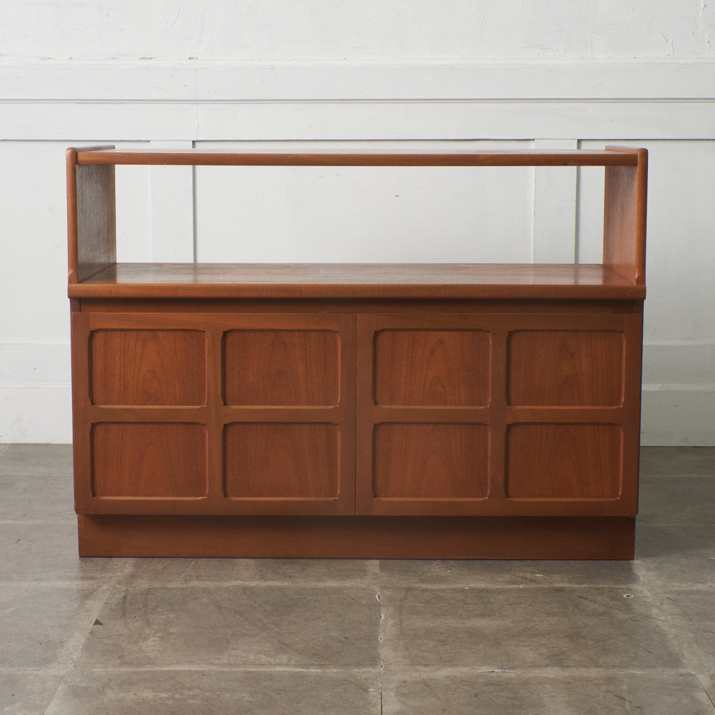 十字扉 ヴィンテージ キャビネット