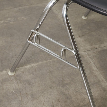 サイドシェルチェア スタッキングベース