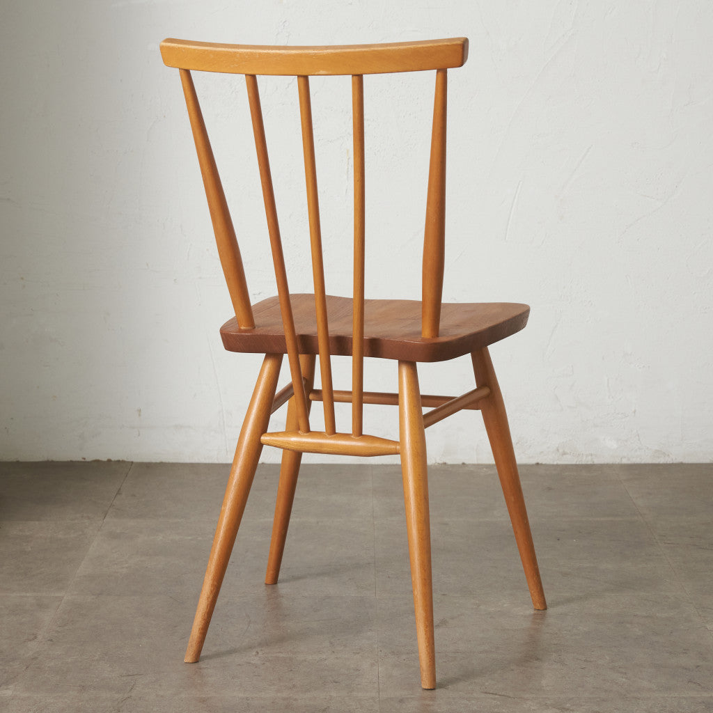 スティックバックチェア