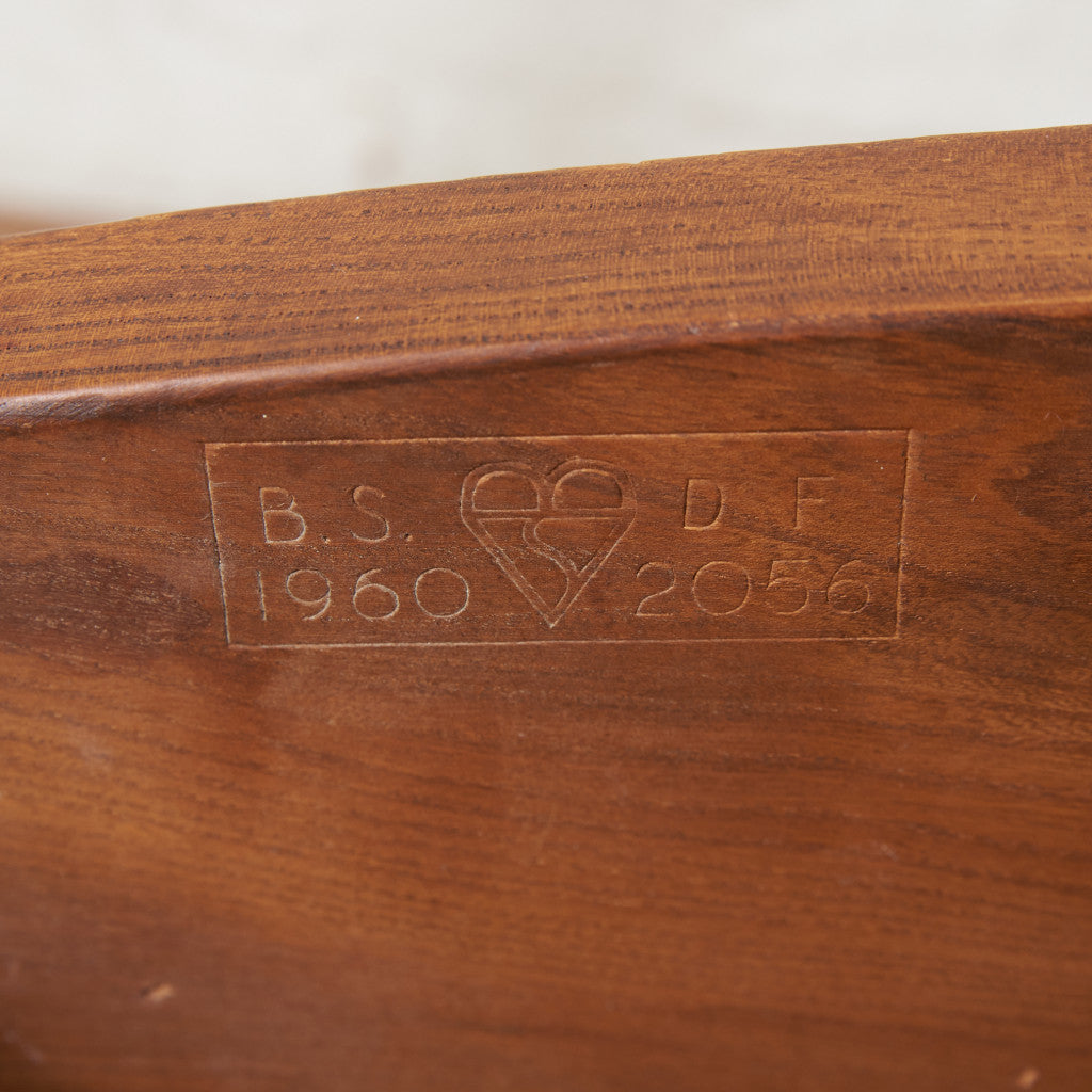 スティックバックチェア