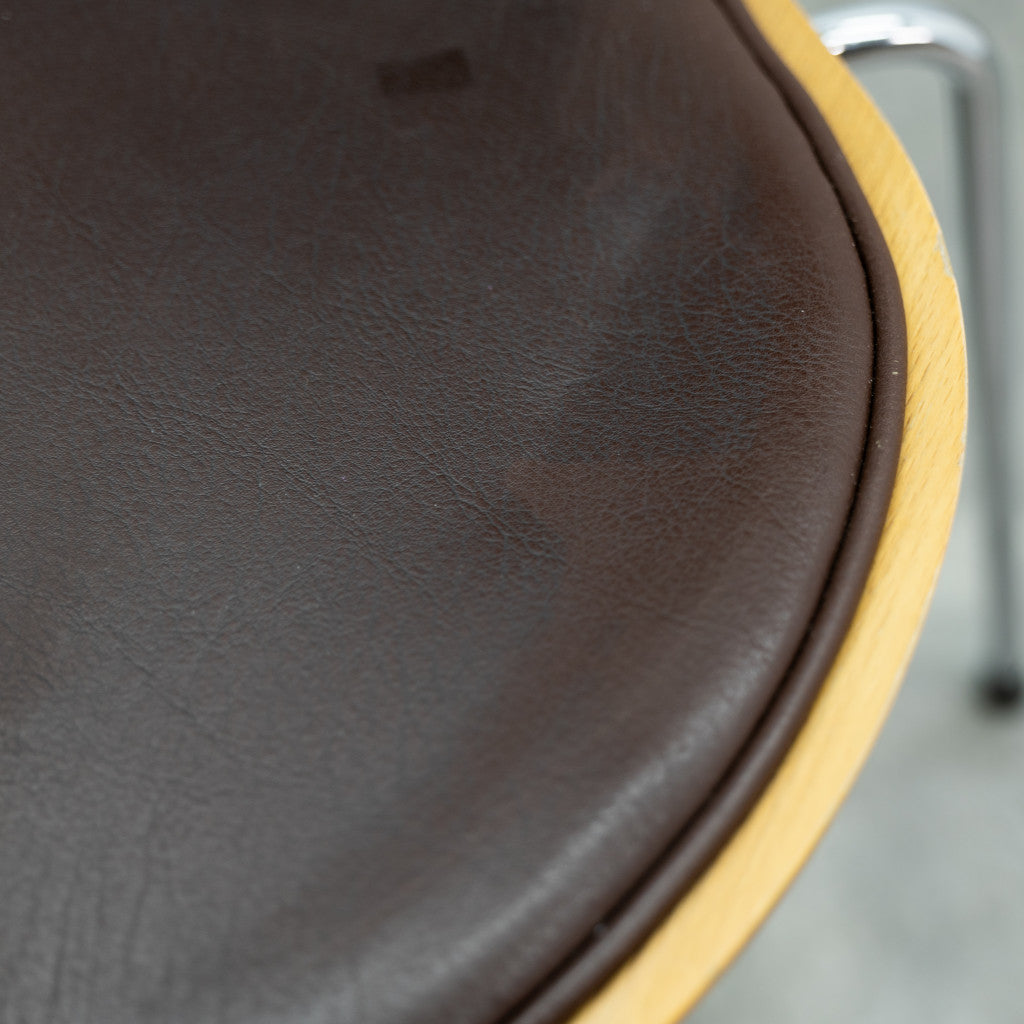 セブンチェア / フロントパディング