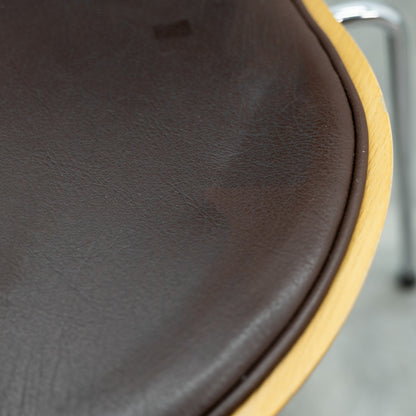 セブンチェア / フロントパディング