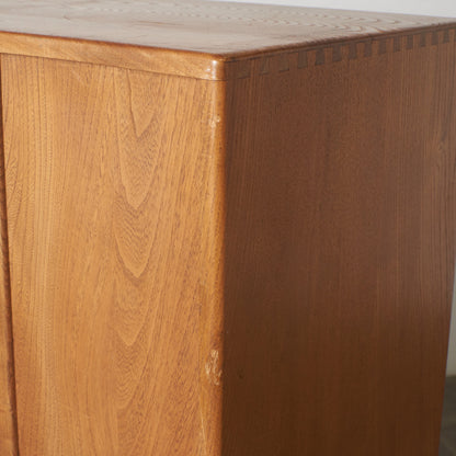 ウィンザー サービングキャビネット 469