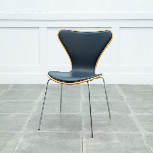 セブンチェア / フロントパディング