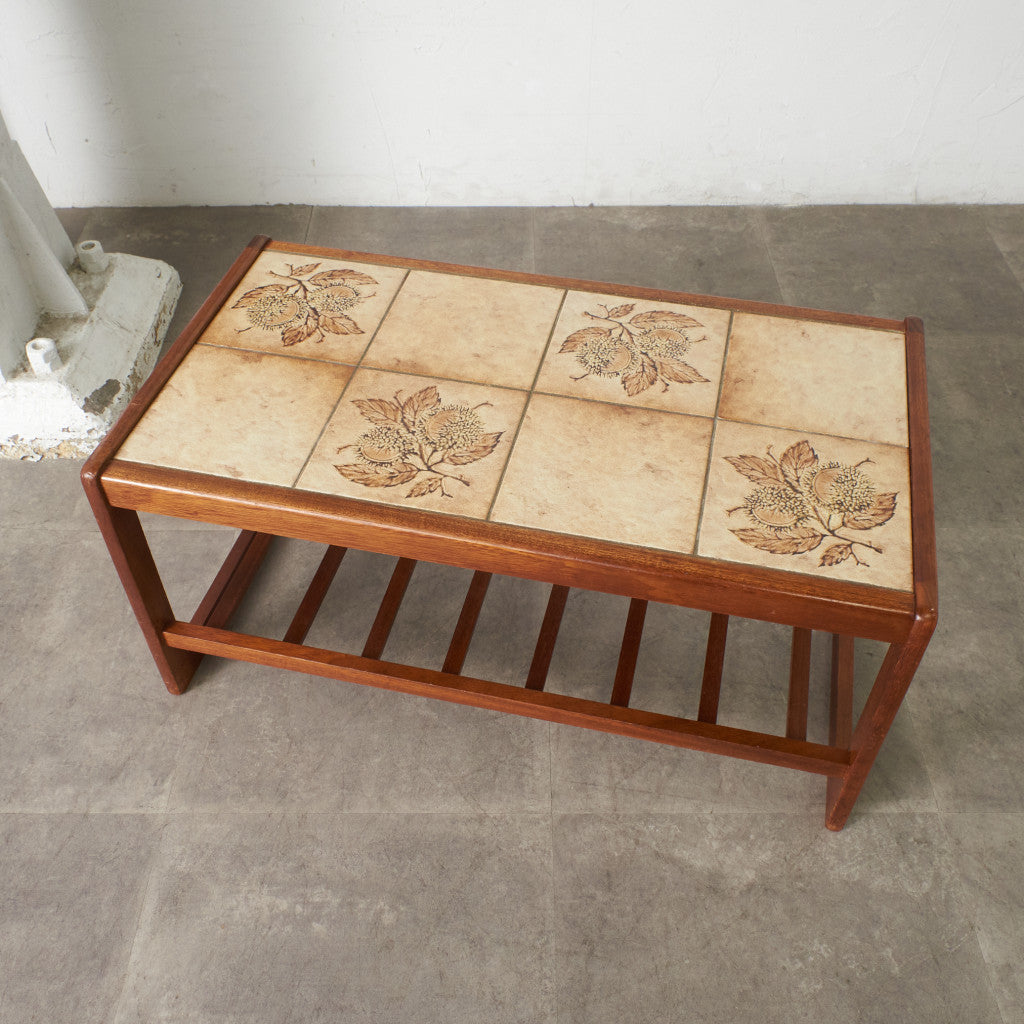 ヴィンテージ タイルトップ コーヒーテーブル