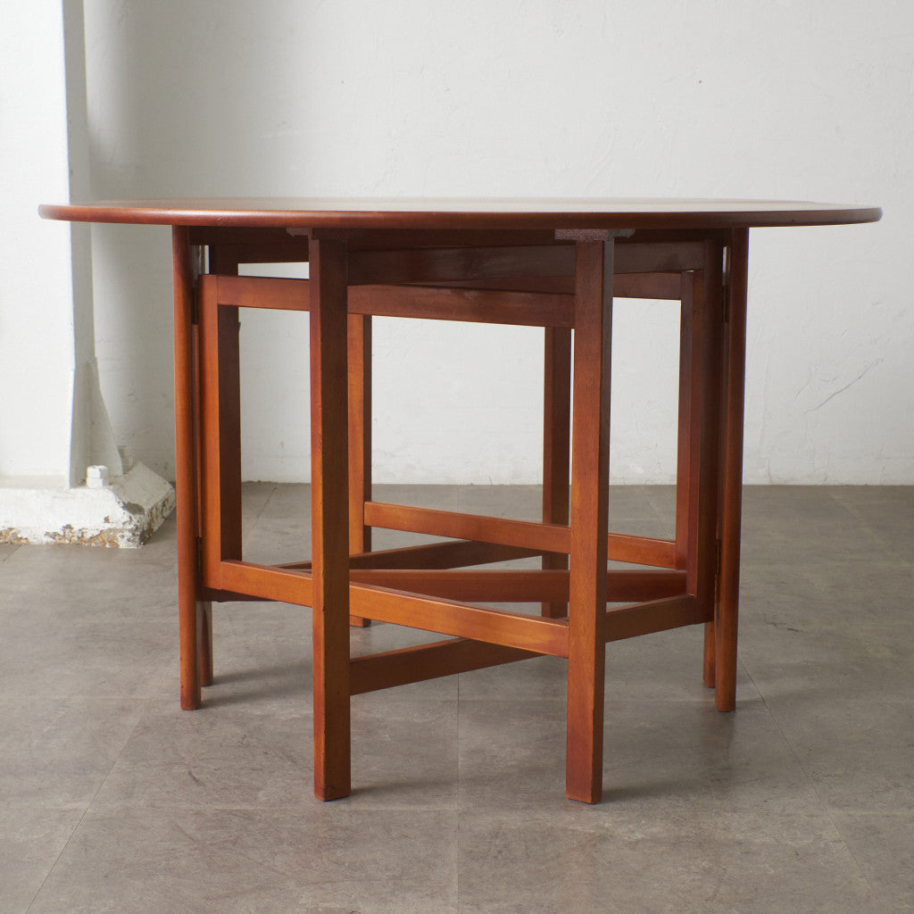 ドロップリーフゲートレッグテーブル