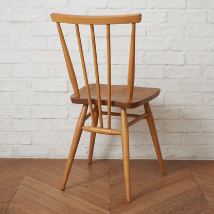 スティックバックチェア