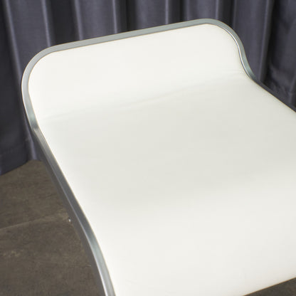 LEM 本革張りスツール