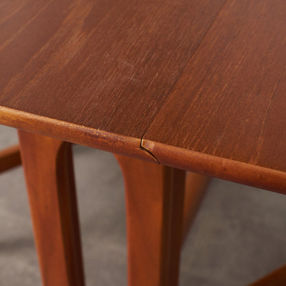 ドロップリーフゲートレッグテーブル