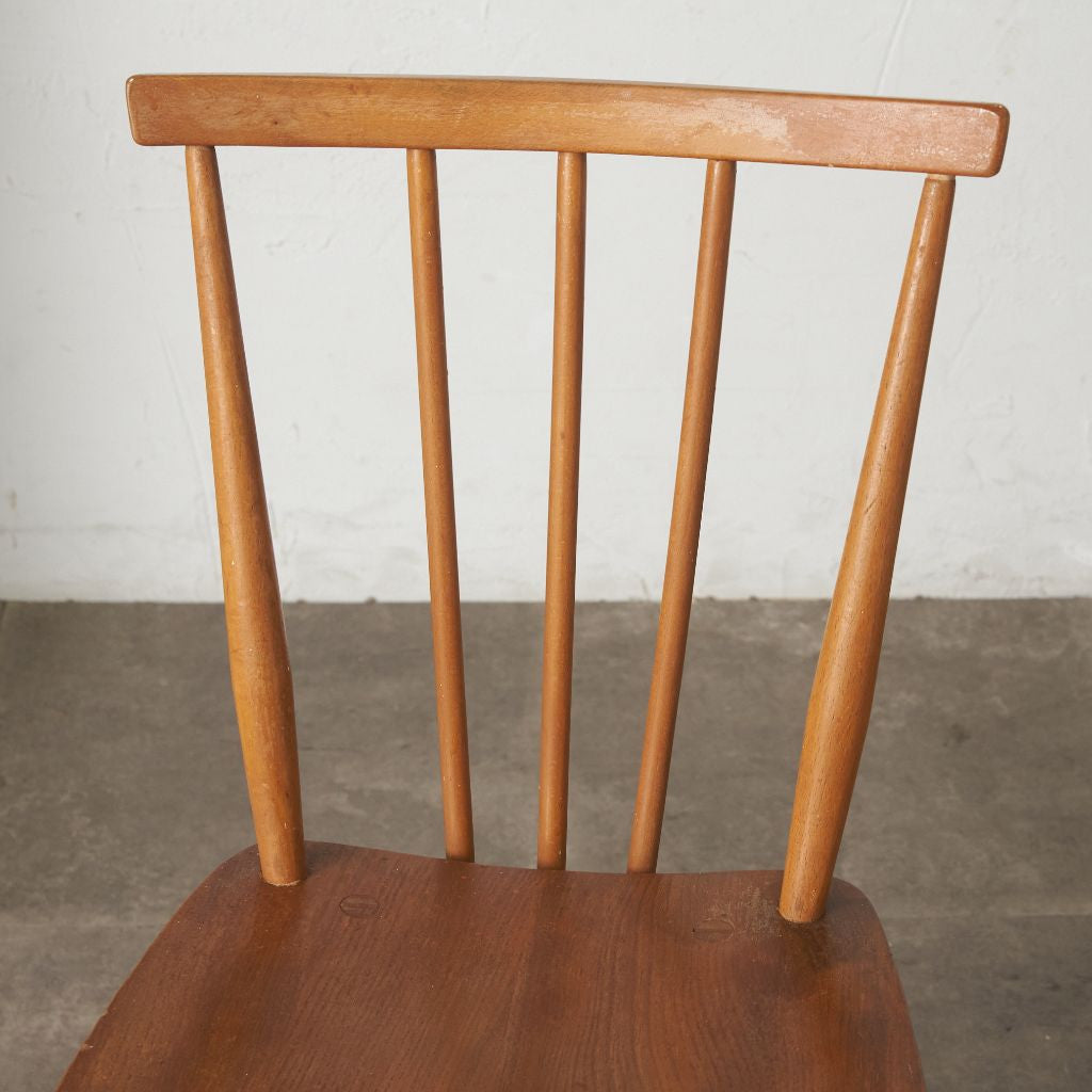 スティックバックチェア