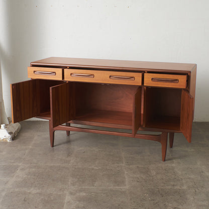 Fresco 脚付きサイドボード (4072)