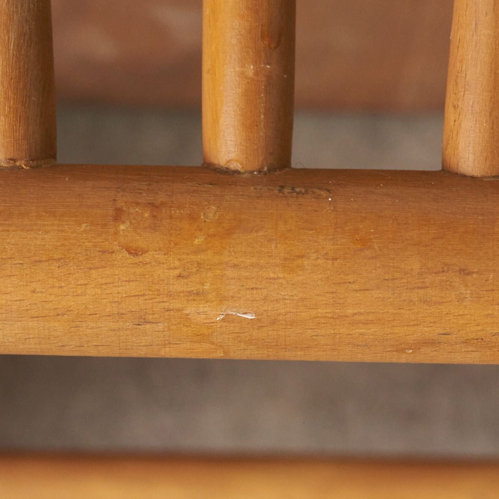 スティックバックチェア