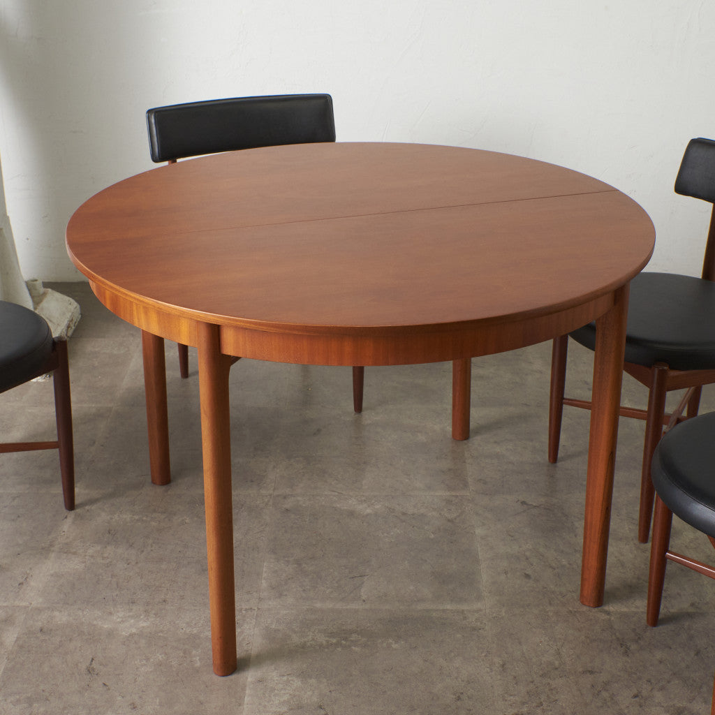 エクステンション ラウンドダイニングテーブル｜マッキントッシュ A.H.