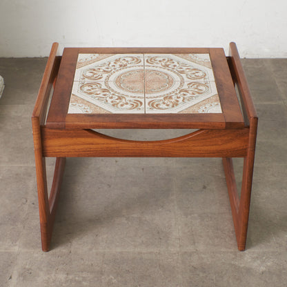 ヴィンテージ タイルトップ コーヒーテーブル