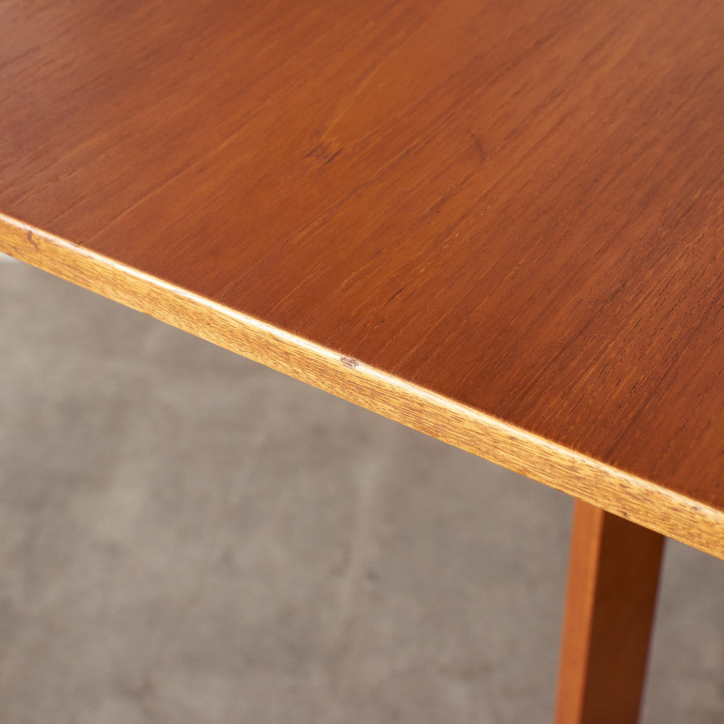 ドロップリーフゲートレッグテーブル