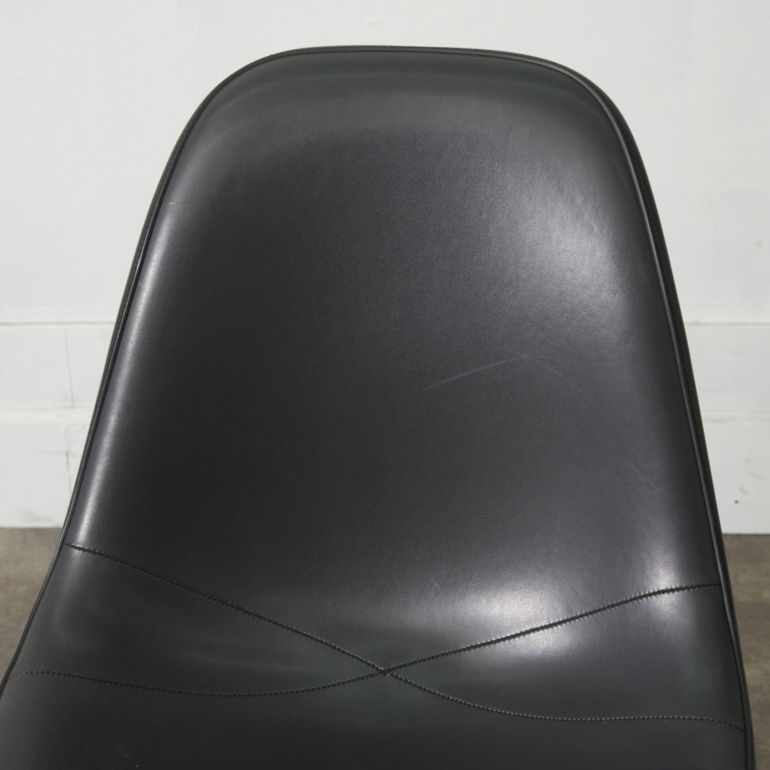 サイドシェルチェア スタッキングベース