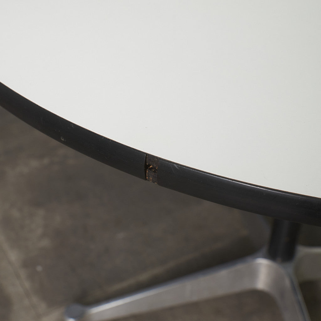 イームズ コントラクトベース ラウンドテーブル