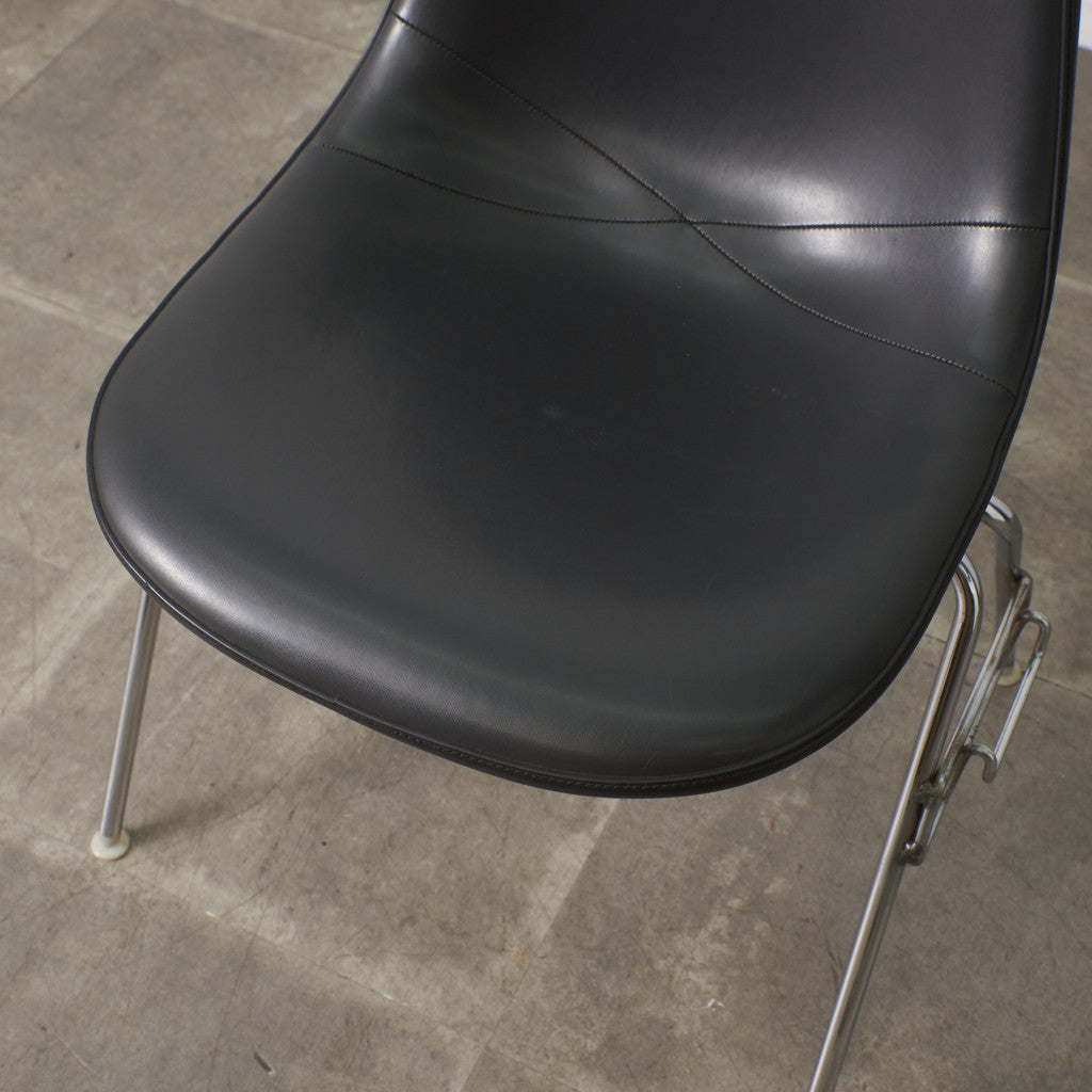 サイドシェルチェア スタッキングベース