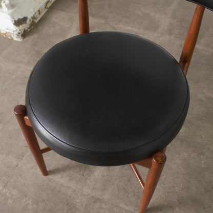 サーキュラーチェア