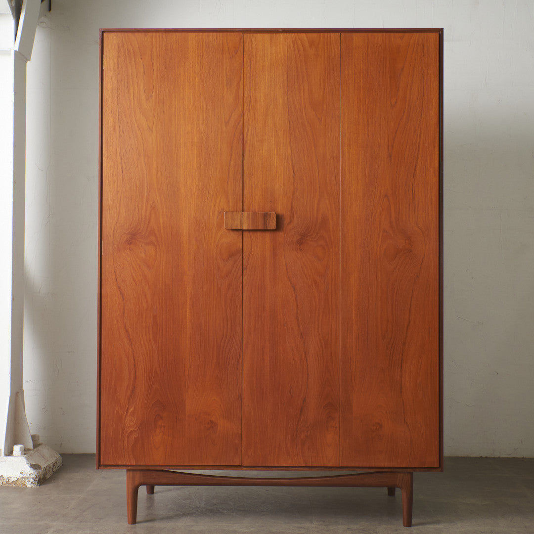 Danish ワードローブ