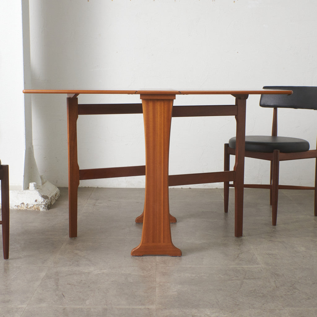 ドロップリーフ ゲートレッグテーブル