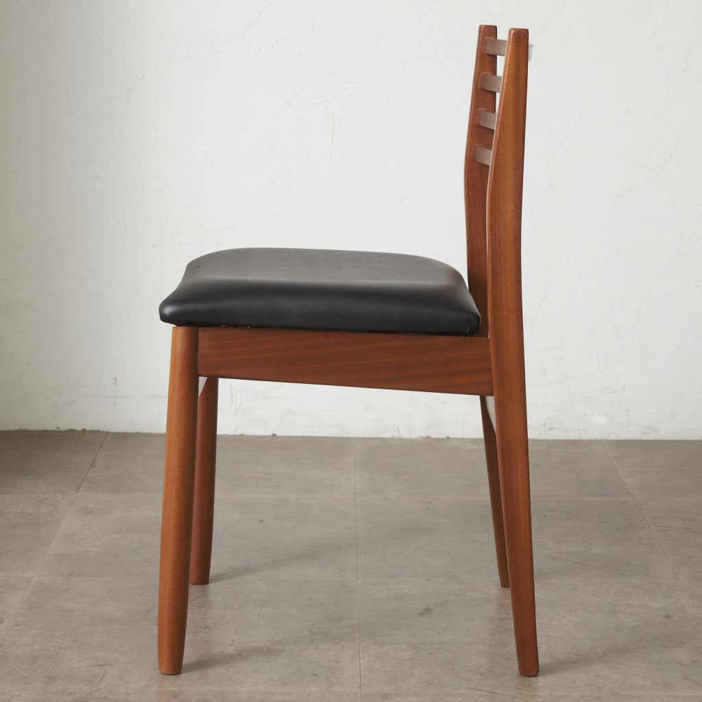 英国ヴィンテージ ラダーバック ダイニングチェア / 張替済