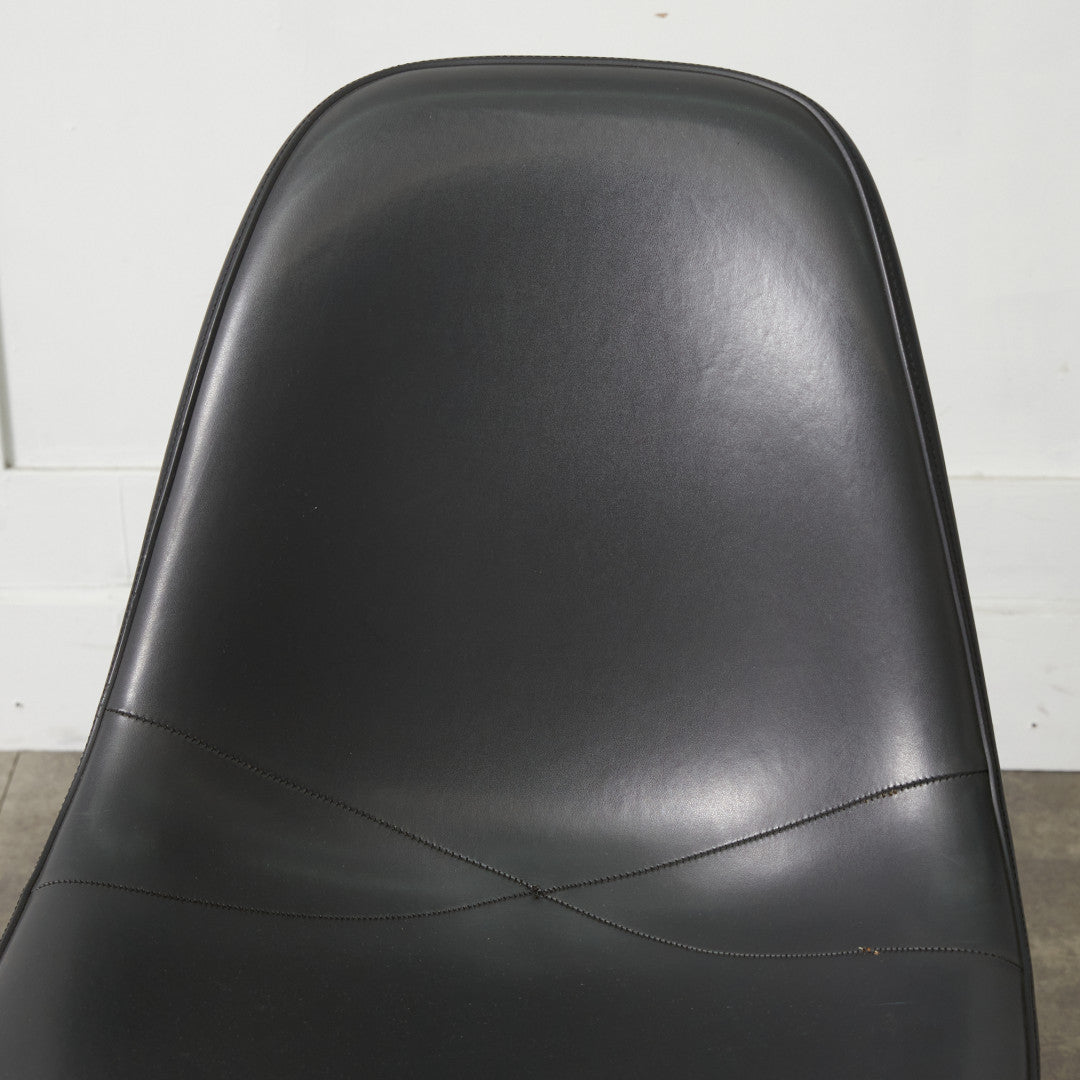 サイドシェルチェア スタッキングベース