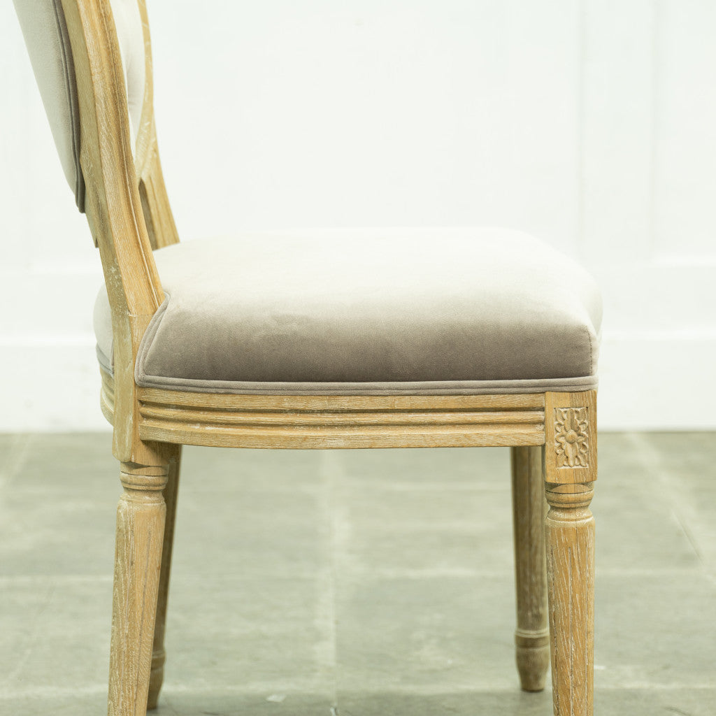 バルーンバックチェア