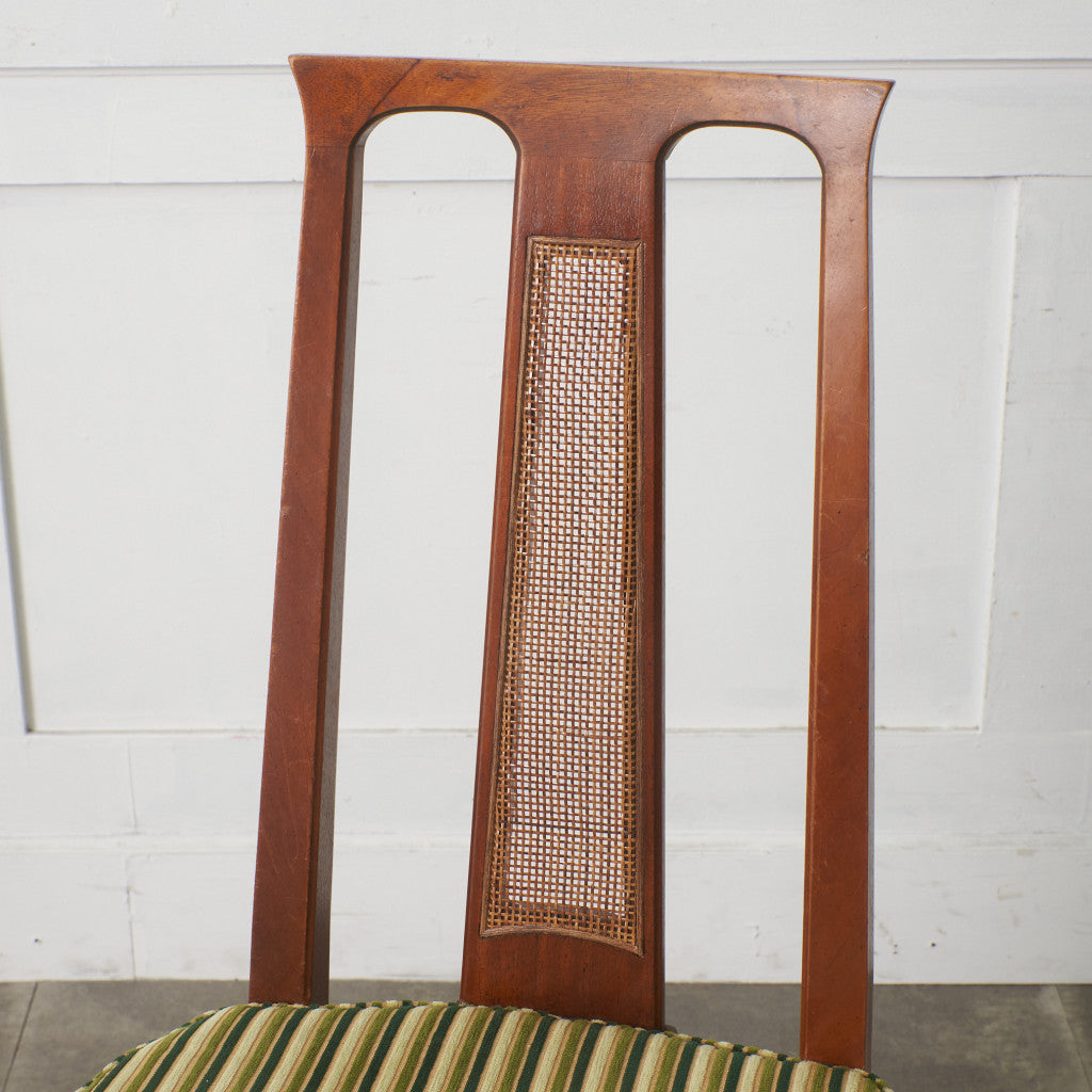 TRIUNE サイドチェア