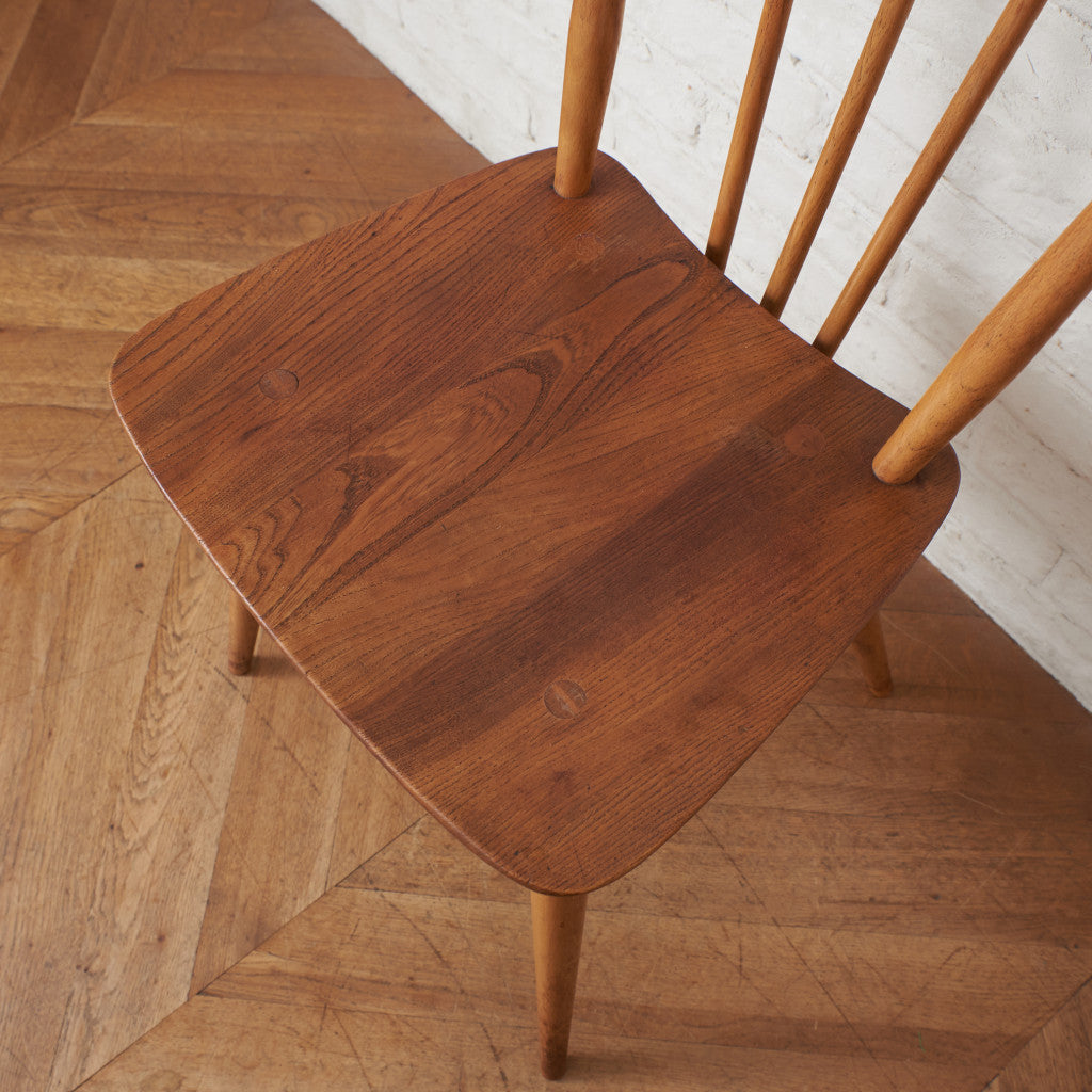 スティックバックチェア