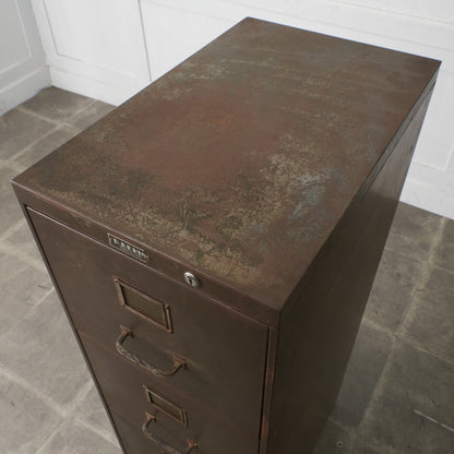 4段 メタルキャビネット