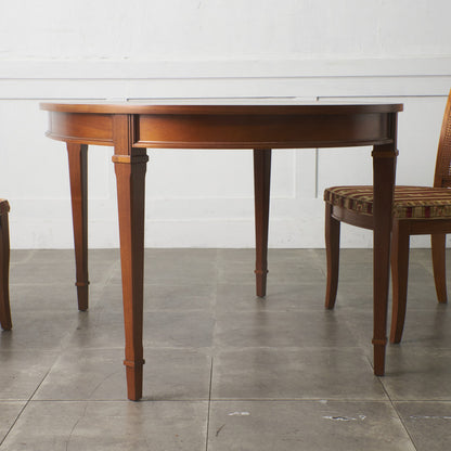 TRIUNE 伸長式 ダイニングテーブル