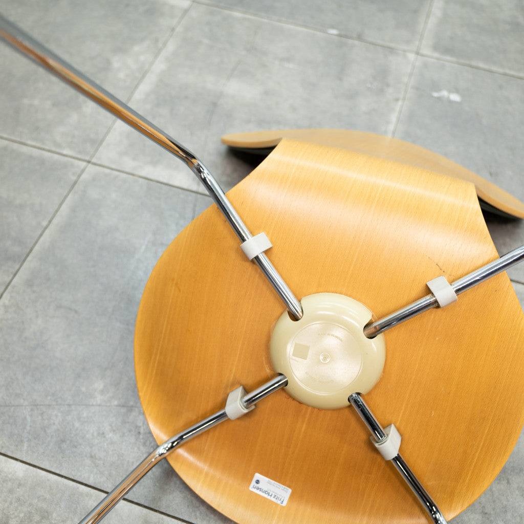 セブンチェア / フロントパディング