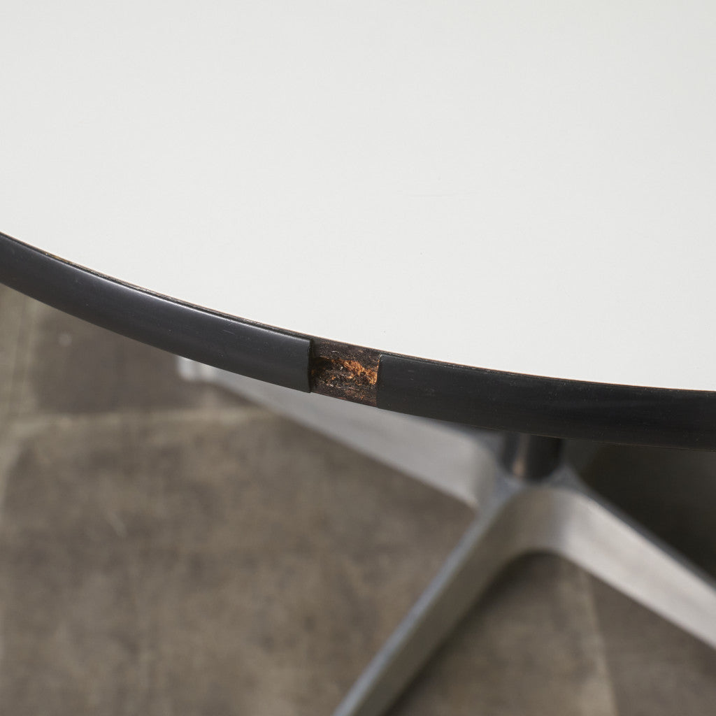 イームズ コントラクトベース ラウンドテーブル