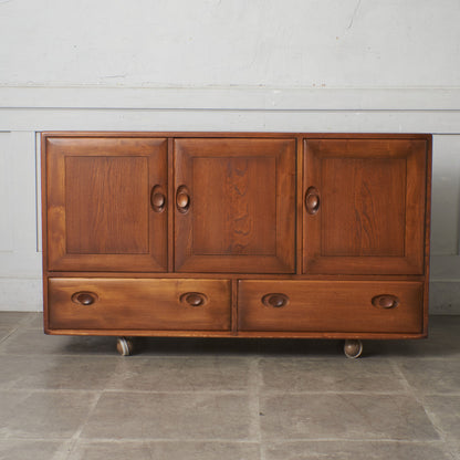 ウィンザー サイドボード