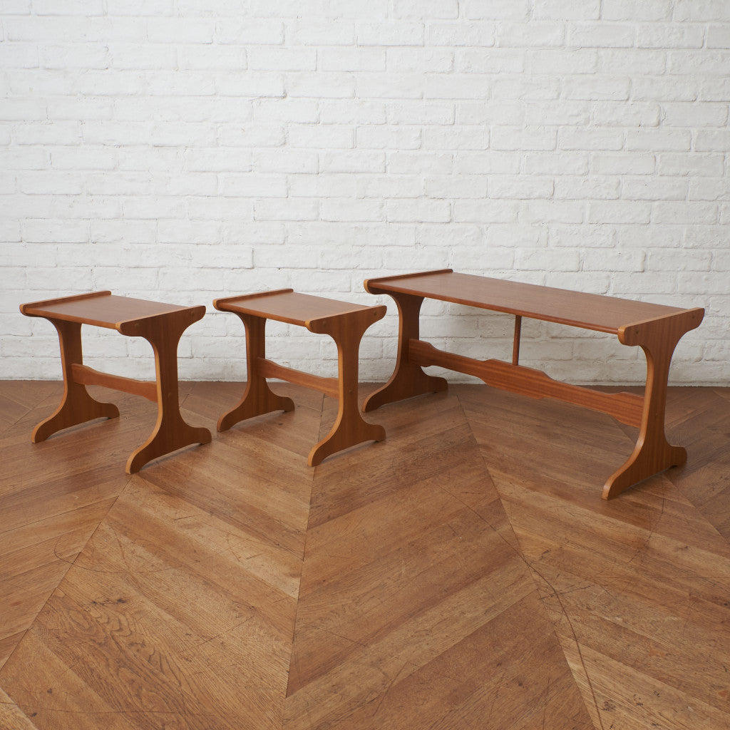 英国ヴィンテージ ネストコーヒーテーブル