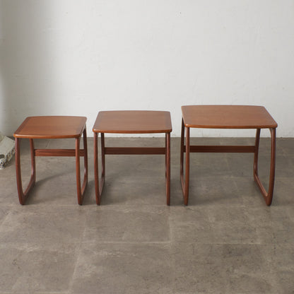 Burlington ネストテーブル