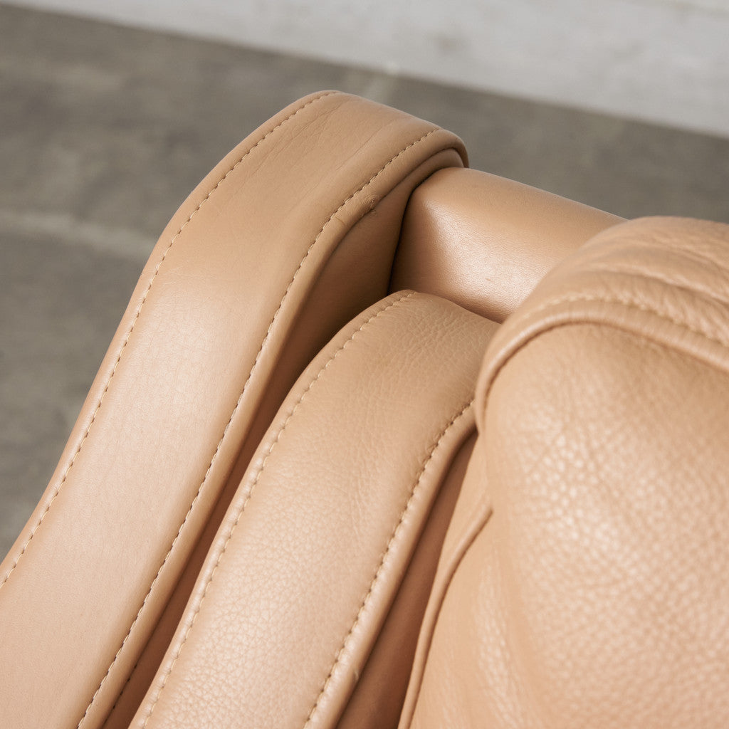 ETON 本革張り 2人掛けソファ