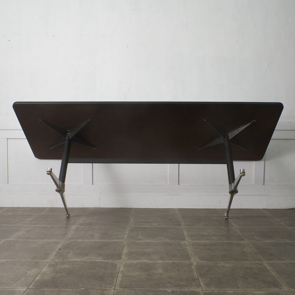 イームズ コントラクトベース ミーティングテーブル